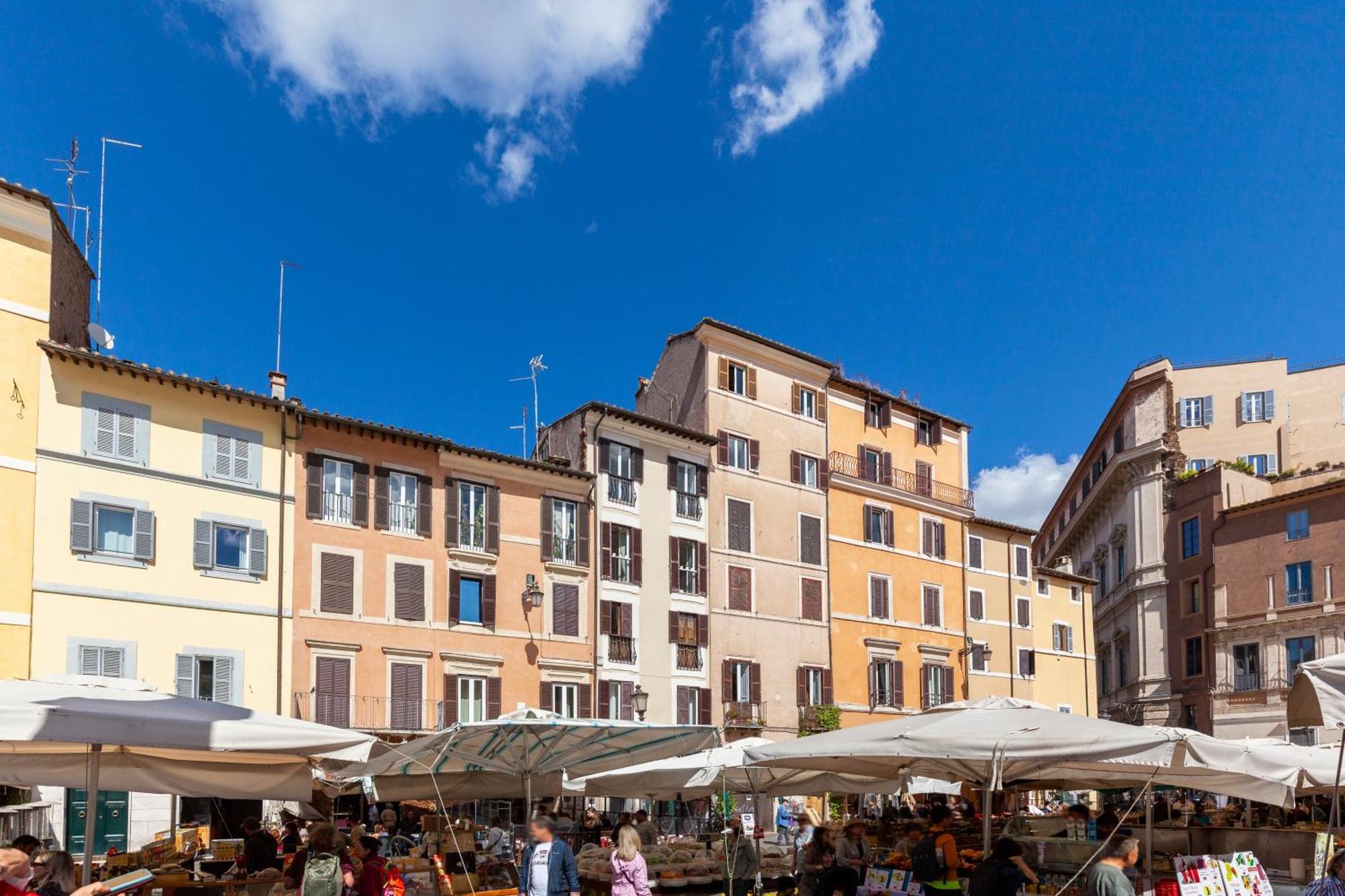 Campo Dei Fiori Holiday Home Рим Екстериор снимка