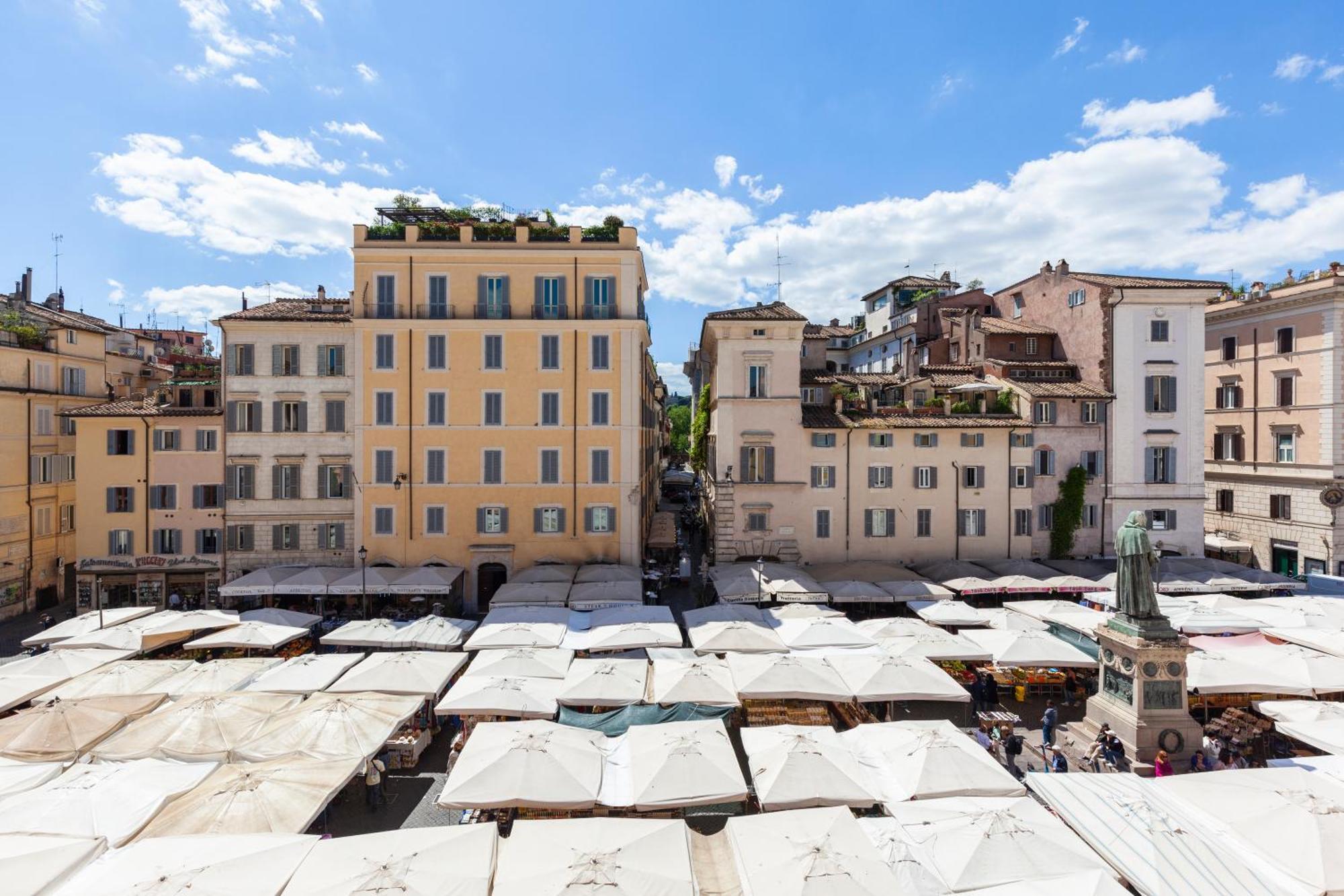 Campo Dei Fiori Holiday Home Рим Екстериор снимка